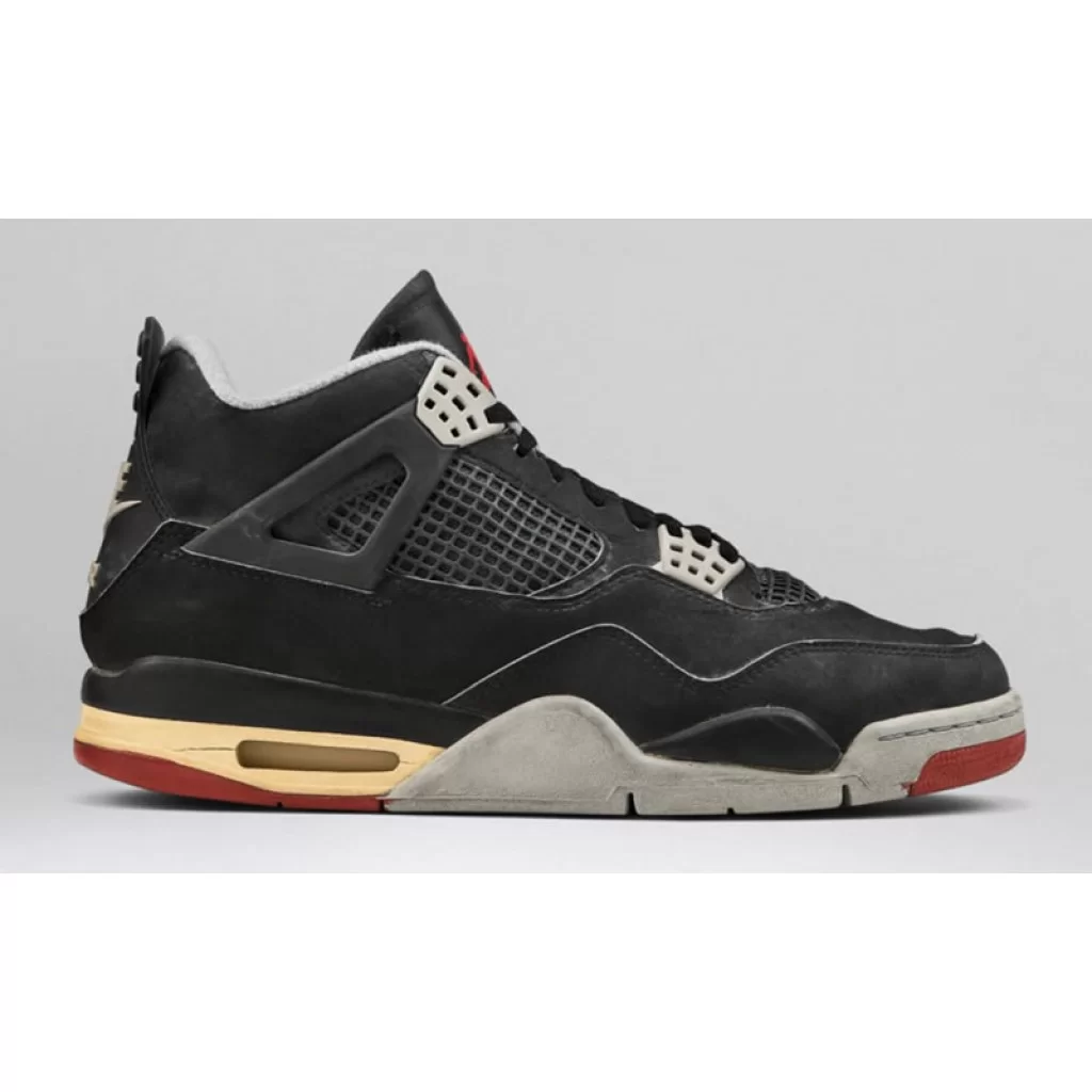 AJ4 "Bred Reimagined" New Released! This time even the material has been changed. AJ4 "Bred Reimagined" New Released! This time even the material has been changed.